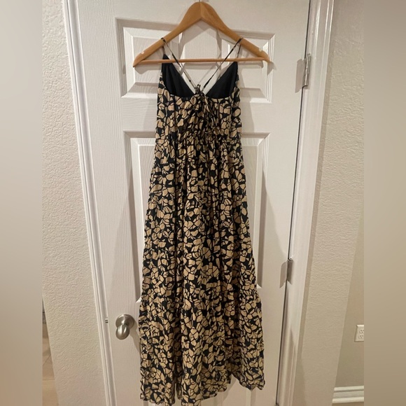 Abercrombie & Fitch Flowy Tiered Maxi Dress - Picture 5 of 5